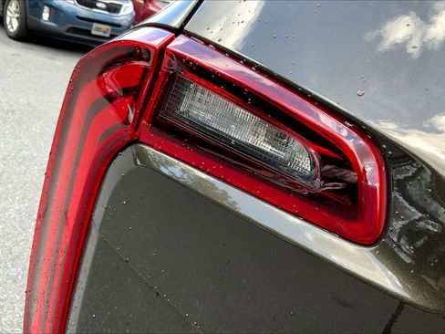 Used 2022 Kia Telluride EX image 32