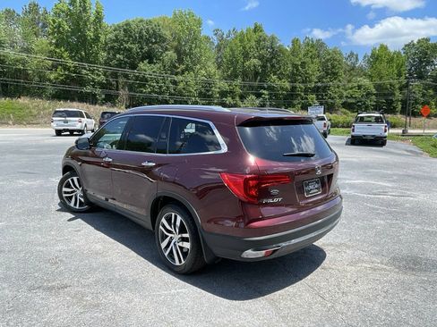 Used 2018 Honda Pilot Touring image 5