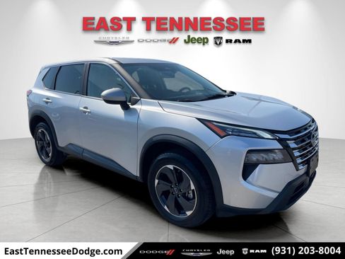Used 2024 Nissan Rogue SV AWD/4WD image 1