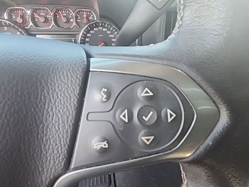 Used 2019 Chevrolet Silverado 1500 LT image 9