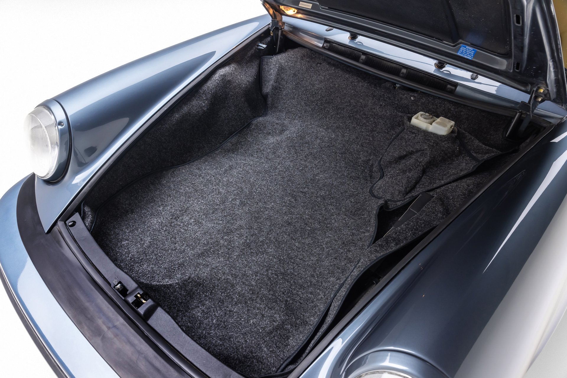 Used 1987 Porsche 911 Carrera RWD image 18