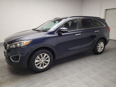 Used 2016 Kia Sorento FWD w/ LX Convenience Package image 2