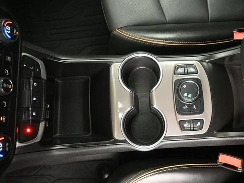 Used 2022 GMC Terrain AT4 w/ LPO, Floor Liner Package AWD/4WD image 20