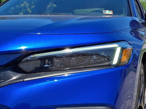 Used 2023 Honda Civic Sport image 11