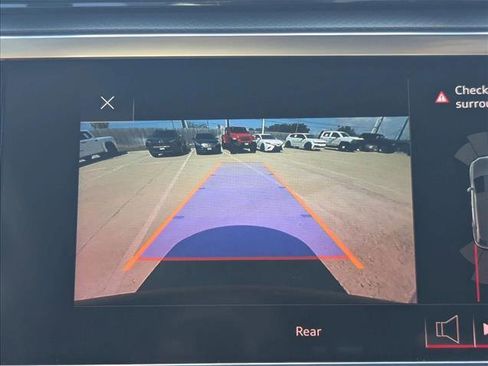 Used 2020 Audi Q3 2.0T Premium Plus w/ Premium Plus Package image 13