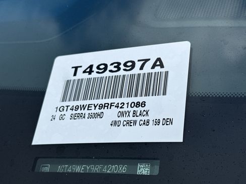 Used 2024 GMC Sierra 3500 Denali w/ Denali Reserve Package image 39