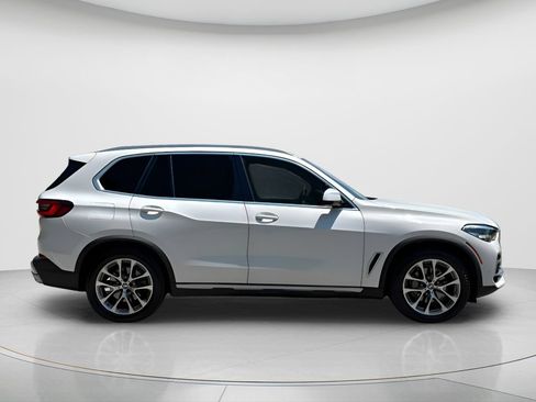 Used 2022 BMW X5 xDrive40i w/ Premium Package AWD/4WD image 4
