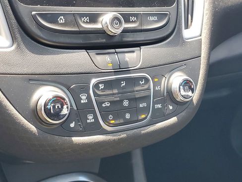 Used 2024 Chevrolet Malibu LT FWD image 32