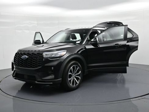 Certified 2026 Ford Explorer ST-Line AWD/4WD image 28