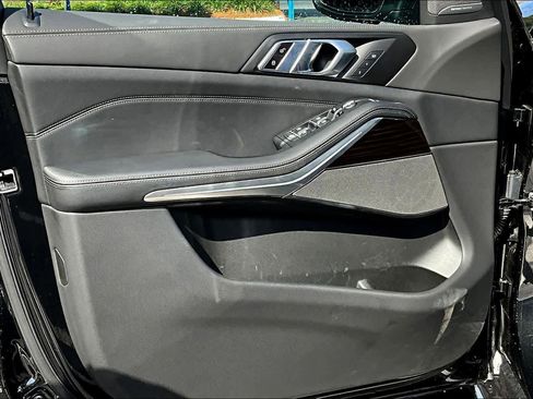 Certified 2025 BMW X5 xDrive40i w/ Premium Package image 23