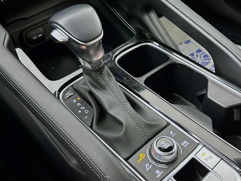 Used 2023 Kia Telluride EX w/ EX Captain's Chair Package image 17