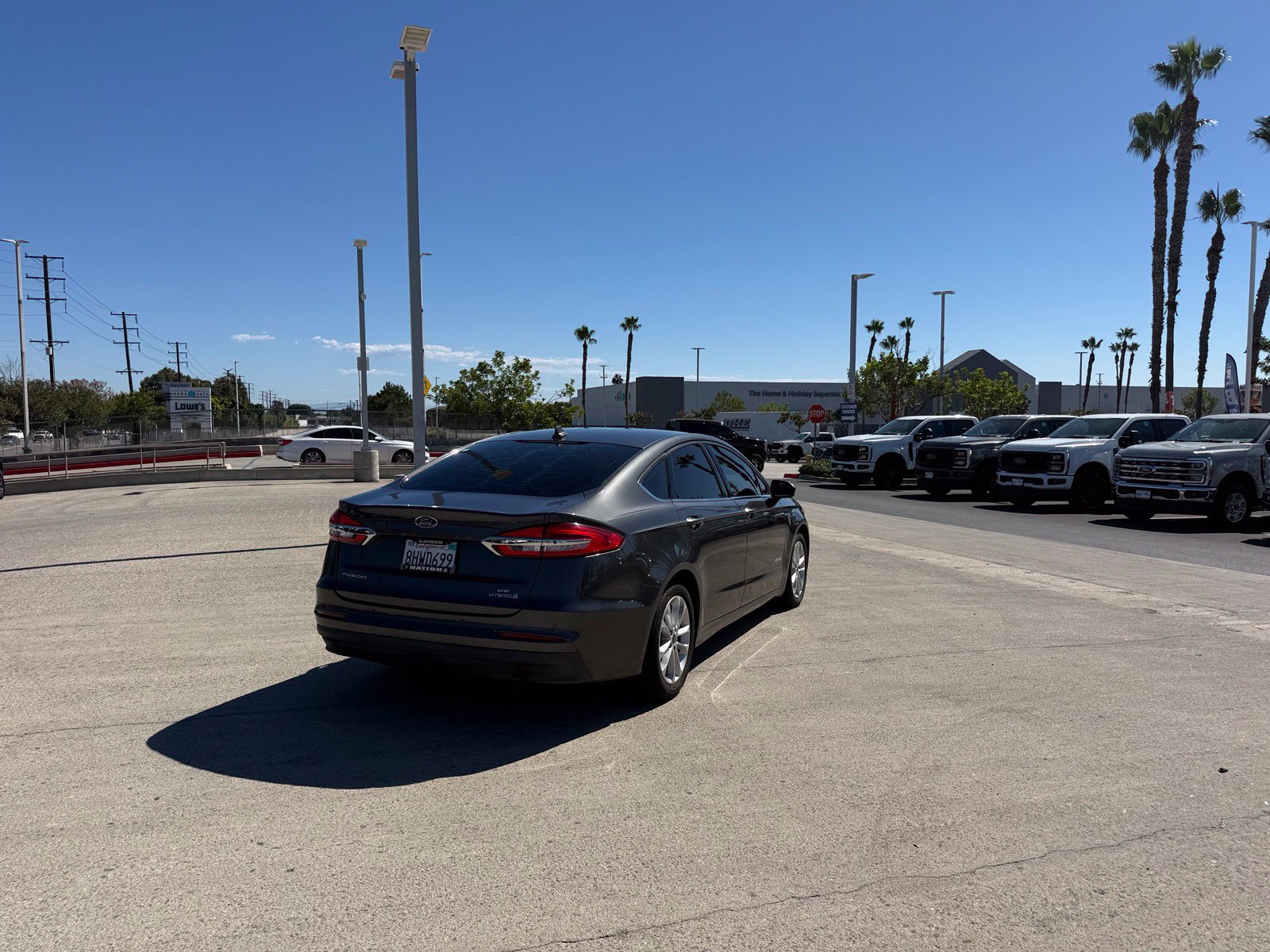 Used 2019 Ford Fusion SE FWD image 3
