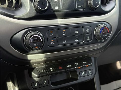 Used 2020 GMC Canyon SLT w/ Driver Alert Package image 27