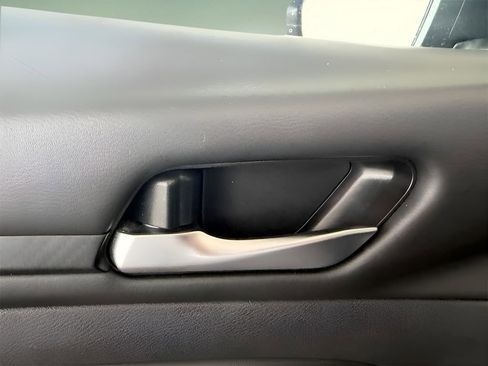 Used 2024 Nissan Altima 2.5 SV image 12