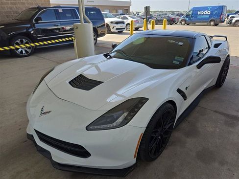 Used 2019 Chevrolet Corvette Stingray Coupe w/ Carbon Flash Badge Package RWD image 4