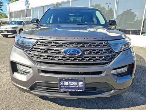 Used 2023 Ford Explorer XLT w/ Equipment Group 202A AWD/4WD image 2