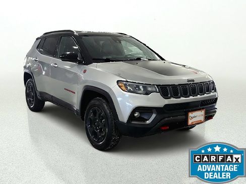 Used 2023 Jeep Compass Trailhawk AWD/4WD image 10