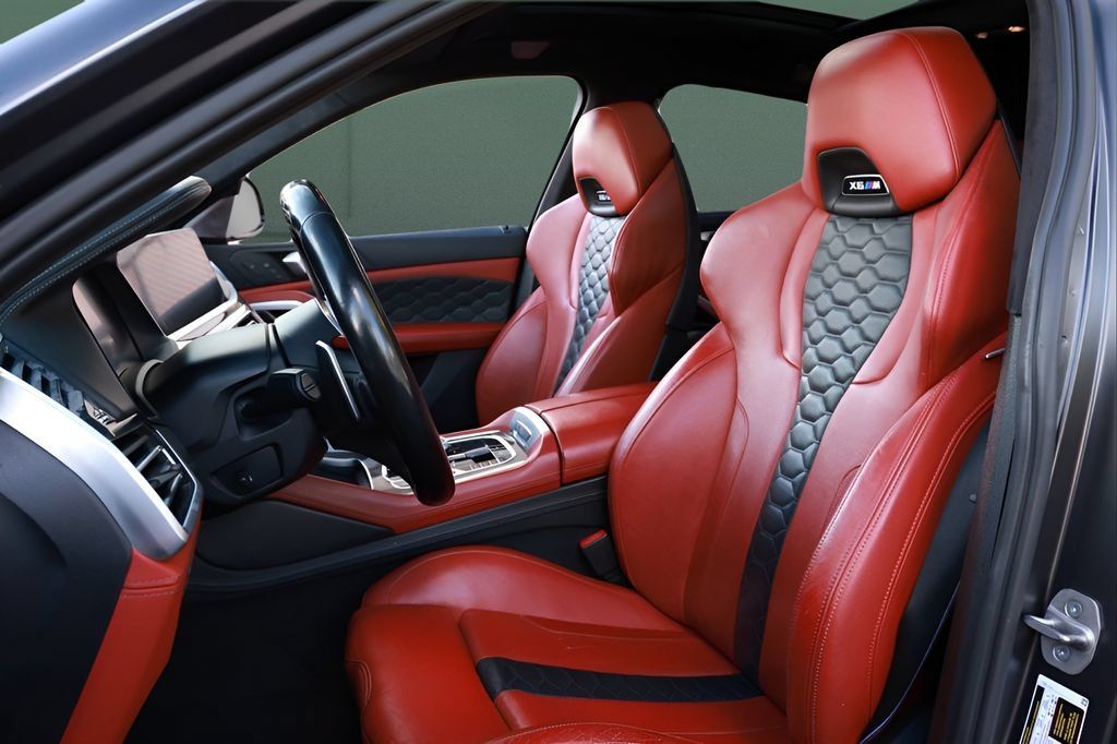 Used 2021 BMW X6 M w/ Competition Package AWD/4WD image 2