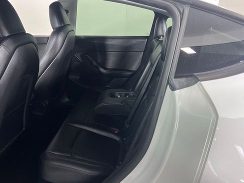 Used 2023 Tesla Model Y Long Range image 34