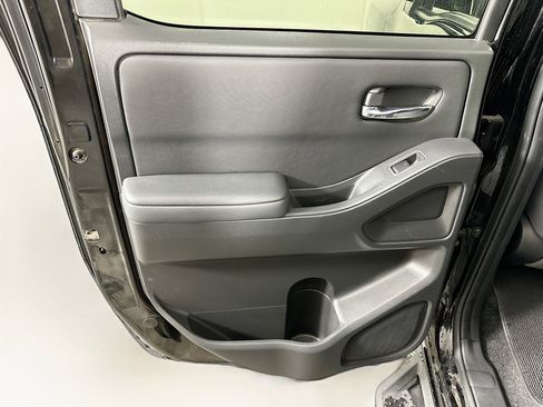 Used 2023 Nissan Frontier SV w/ SV Convenience Package image 25