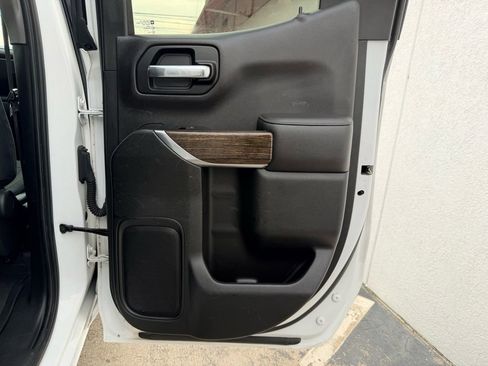 Used 2019 GMC Sierra 1500 SLE w/ SLE Value Package image 24