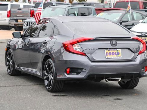 Used 2019 Honda Civic Sport image 2