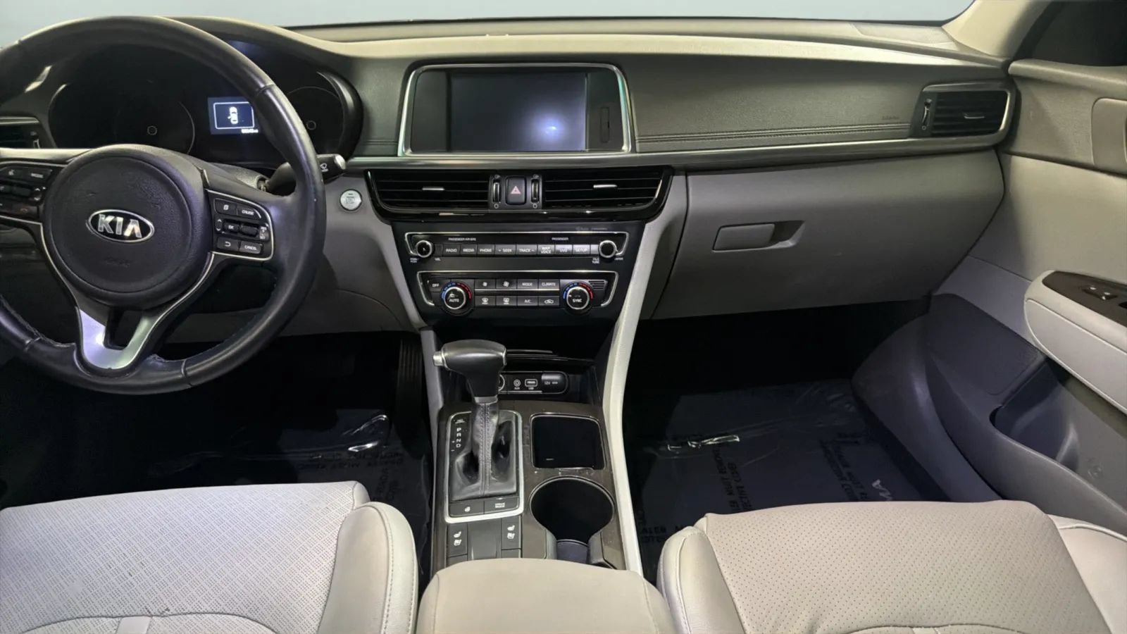 Used 2016 Kia Optima EX w/ Premium Package FWD image 16