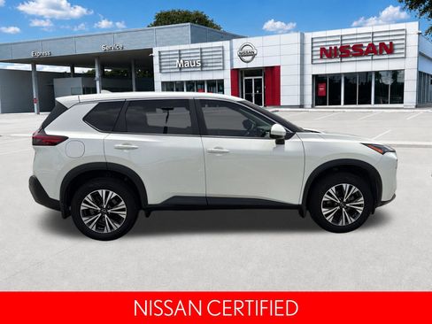 Certified 2023 Nissan Rogue SV FWD image 3