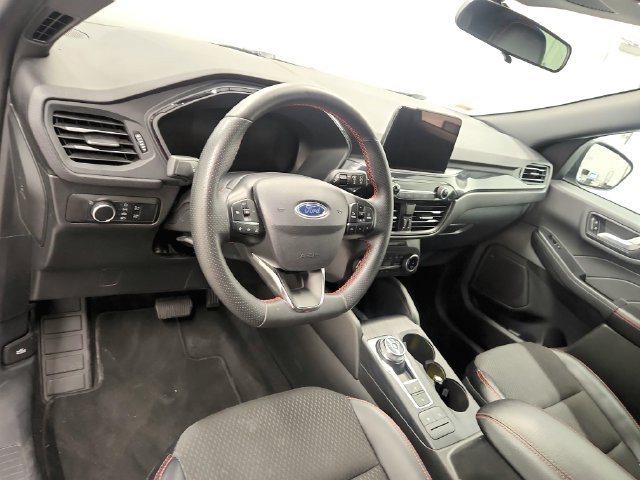 Used 2025 Ford Escape ST-Line FWD image 13
