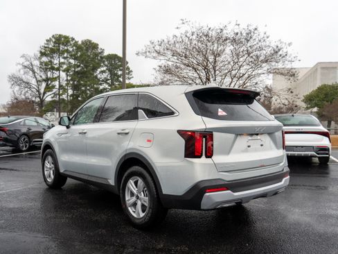 New 2026 Kia Sorento LX image 7