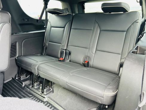 Used 2022 Chevrolet Suburban Premier image 35