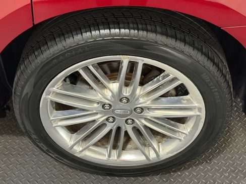 Used 2013 Lincoln MKT AWD image 22