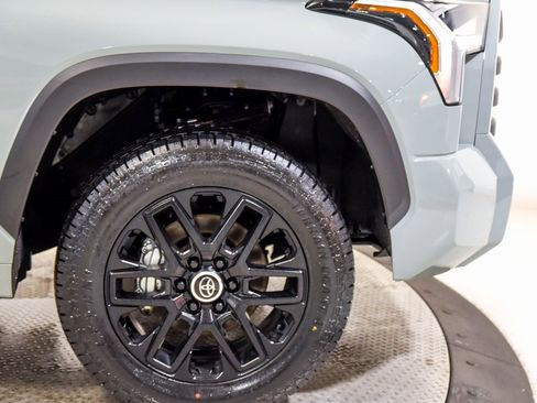 Used 2024 Toyota Tundra Limited image 13