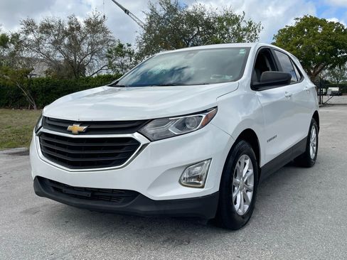 Used 2021 Chevrolet Equinox LS w/ LS Convenience Package FWD image 6