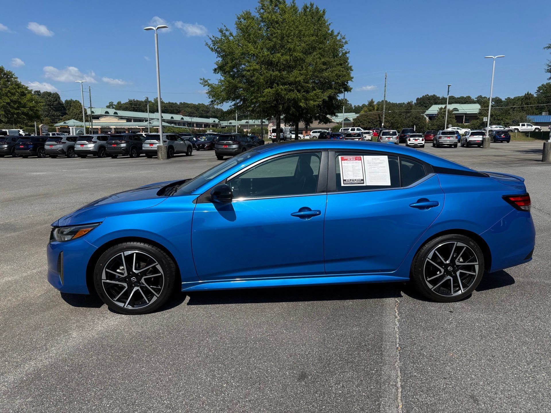 Used 2025 Nissan Sentra SR w/ SR Premium Package FWD image 34