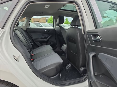 New 2026 Volkswagen Jetta SE FWD image 27