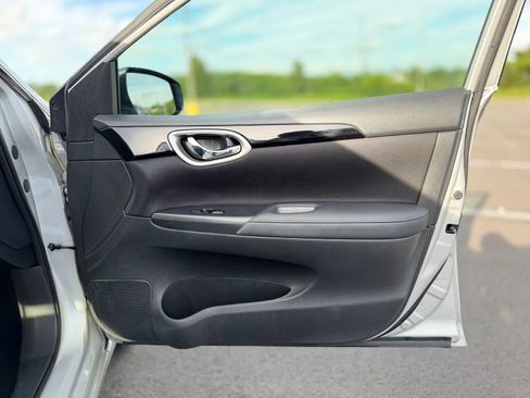 Used 2017 Nissan Sentra SV FWD image 14