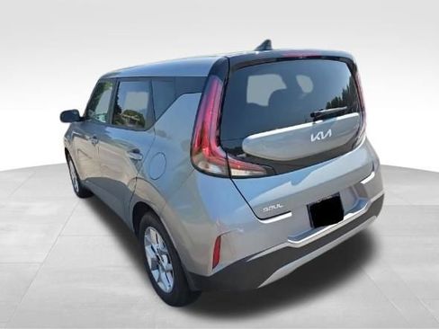Used 2025 Kia Soul S FWD image 5
