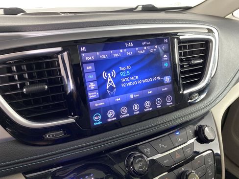 Used 2018 Chrysler Pacifica Limited w/ Advanced Safetytec Group image 29