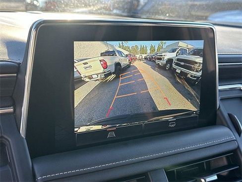 Used 2024 GMC Yukon SLT image 14