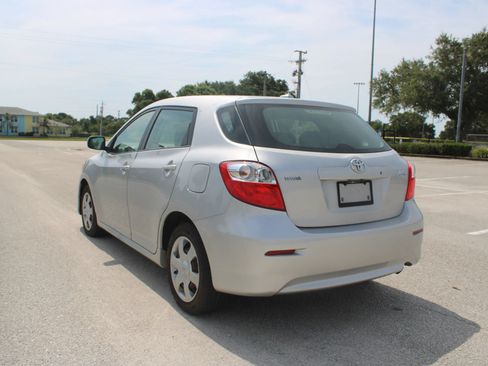 Used 2009 Toyota Matrix FWD image 5
