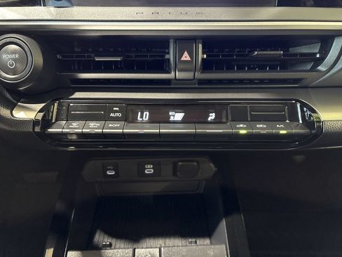 Certified 2024 Toyota Prius LE FWD image 20