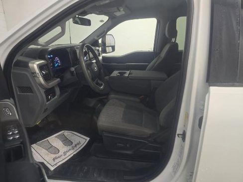 Used 2023 Ford F250 XLT w/ FX4 Off-Road Package image 7