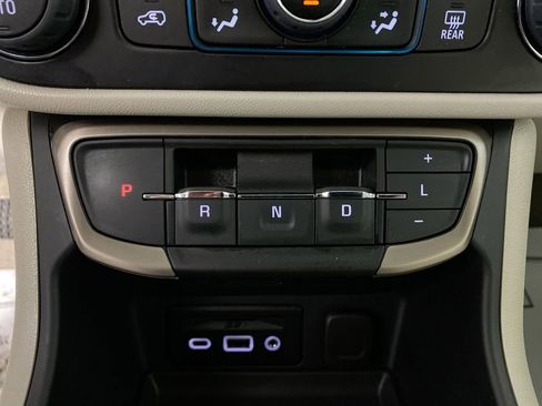 Used 2023 GMC Terrain Denali image 19