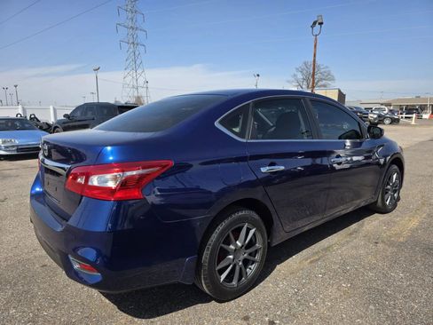 Used 2016 Nissan Sentra S FWD image 3