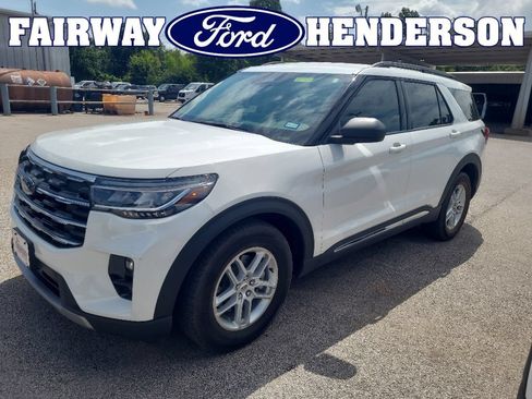 Used 2025 Ford Explorer Active w/ Active Comfort Package RWD image 1