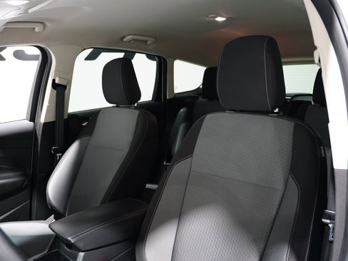 Used 2019 Ford Escape SE image 15