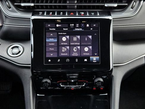 Used 2023 Jeep Grand Cherokee Laredo image 14