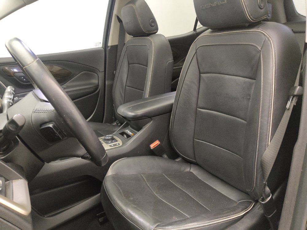 Used 2019 GMC Terrain Denali w/ Advanced Safety Package FWD image 17