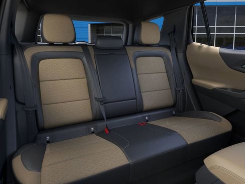 New 2026 Chevrolet Equinox ACTIV w/ Convenience Package III image 17